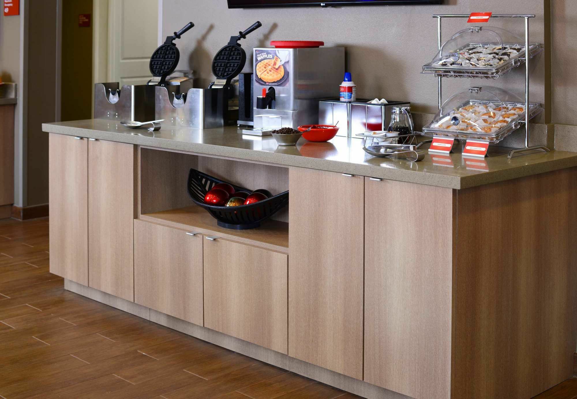 Towneplace Suites By Marriott Houston Galleria Area Екстериор снимка